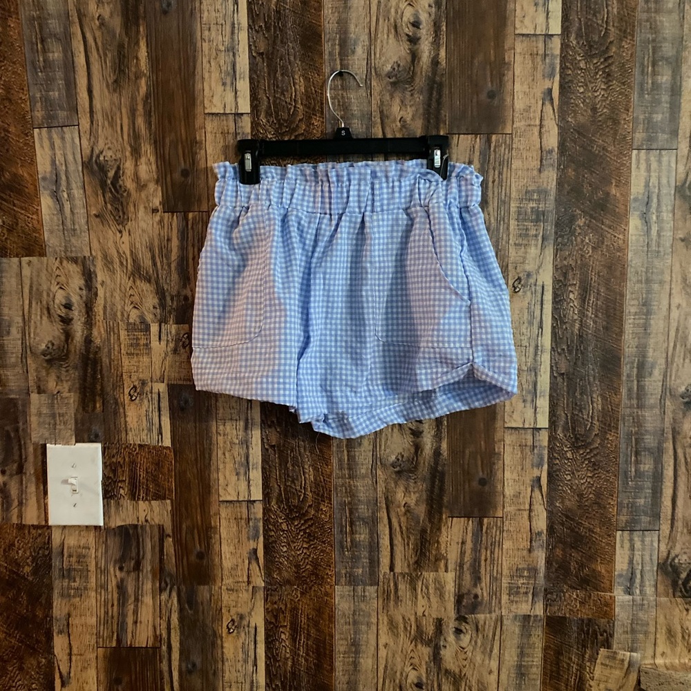 NWOT Dizzy Lizzie women's large shorts lite blue stripped